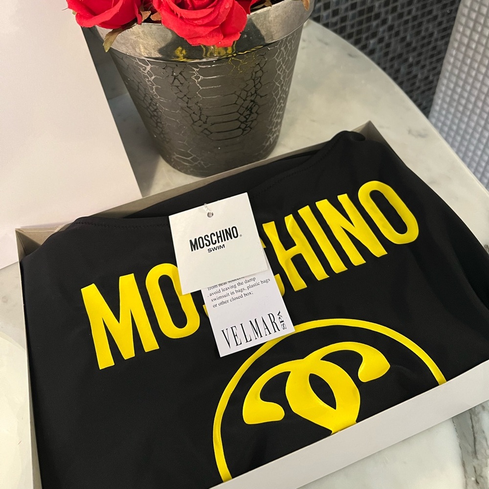 Authentic Moschino one piece swimsuit - Picture 10 of 10